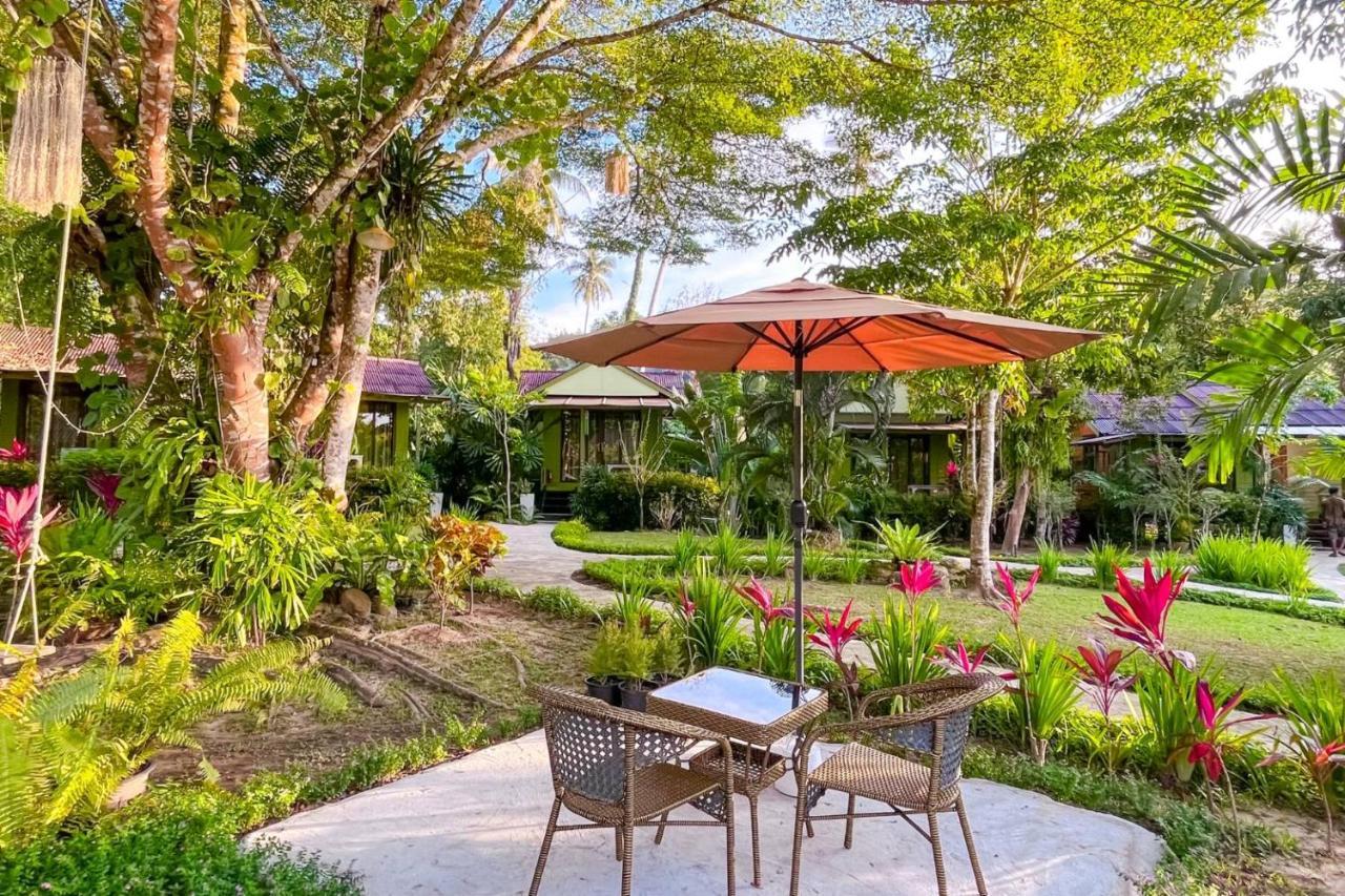 Baan Bua Cottage SHA EXTRA PLUS B5510 Ko Kut Bagian luar foto